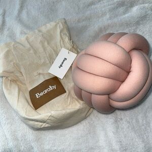Bearaby Pink organic latex hand made Knot Pillow - evening rose - new